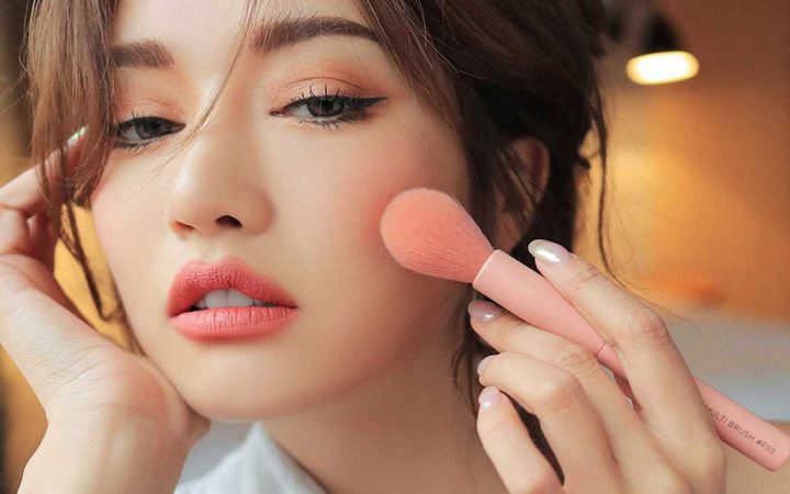 eefec541-cach-giu-lop-makeup-lau-troi